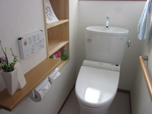 Kさまトイレ棚.JPG
